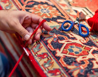 خدمات تخصصی و حرفه ای رفوی فرش در قالیشویی گرمدره